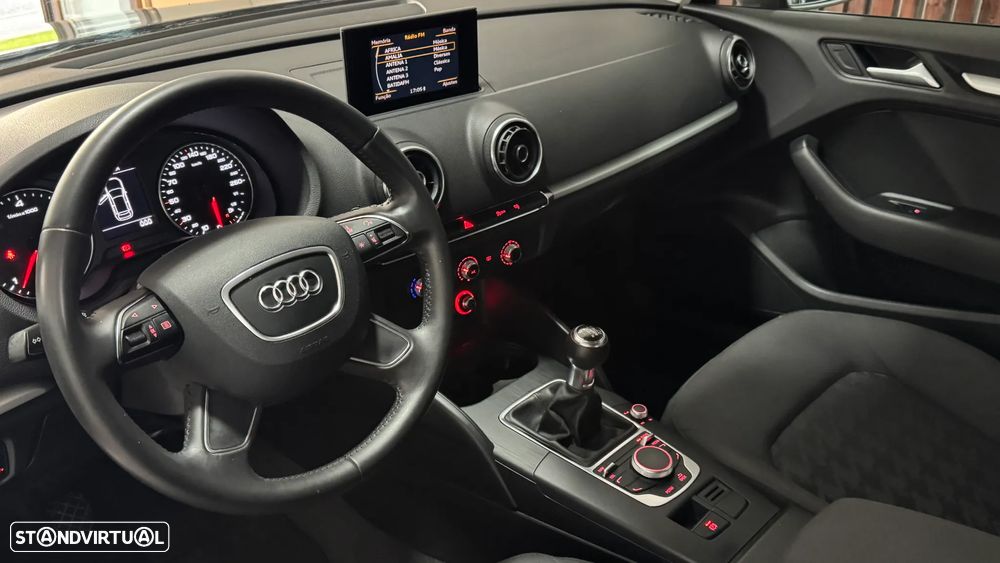 Audi A3 1.6 TDI Attraction Ultra - 2