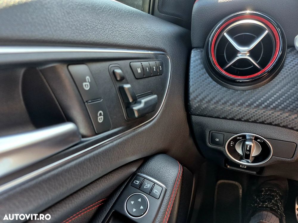 Mercedes-Benz A 45 AMG 4Matic AMG Speedshift 7G-DCT - 28