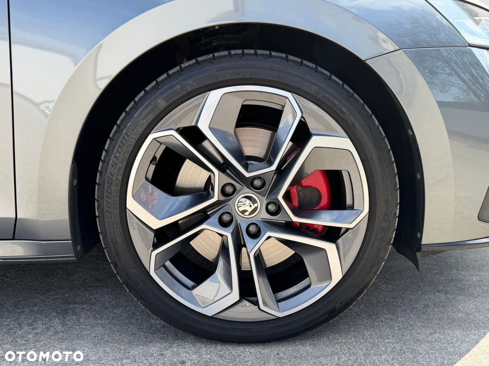 Skoda Octavia 2.0 TSI RS Challenge 245 DSG - 16