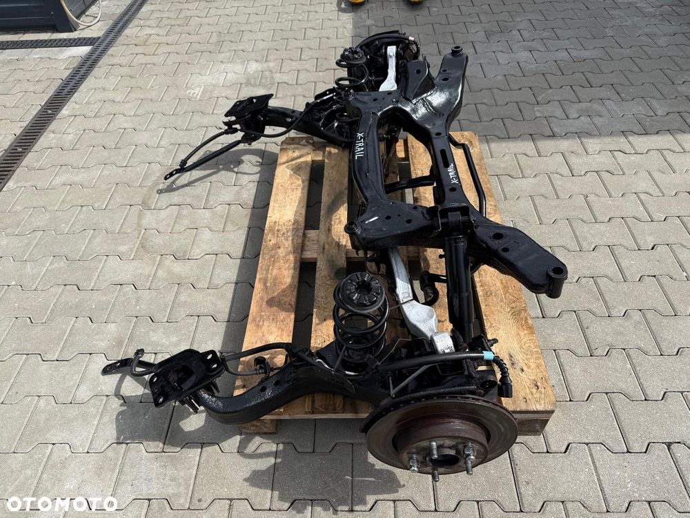 NISSAN X-TRAIL III T32 1.6 DCI 14-21 ZAWIESZENIE OŚ BELKA TYŁ KOMPLET - 4