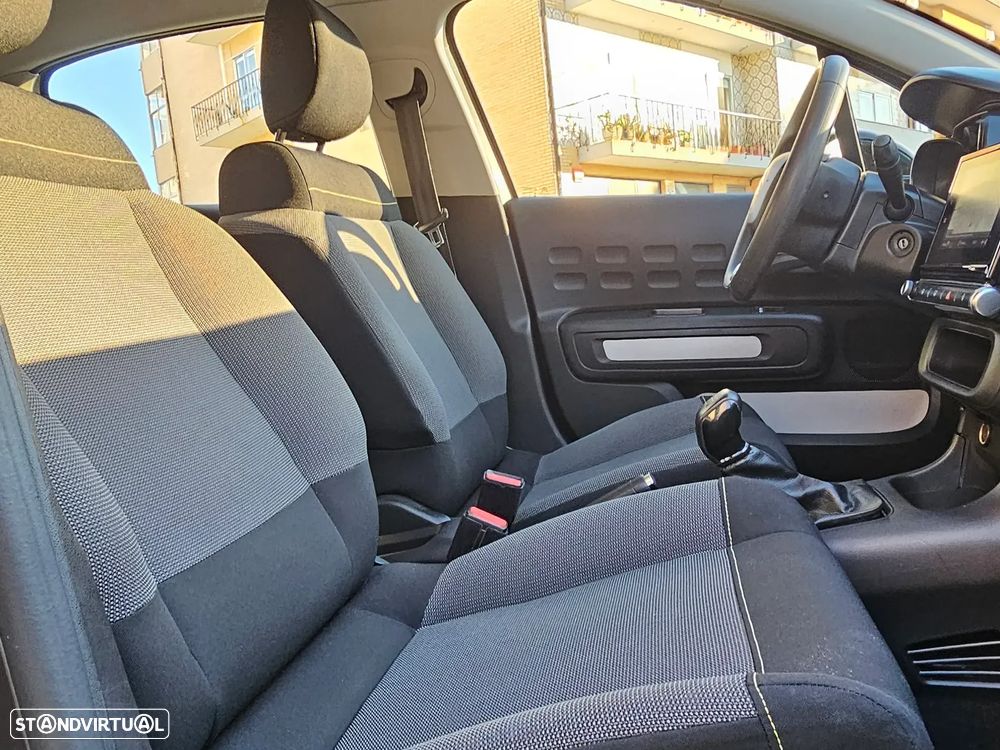 Citroën C3 Pure Tech S&S Live - 8