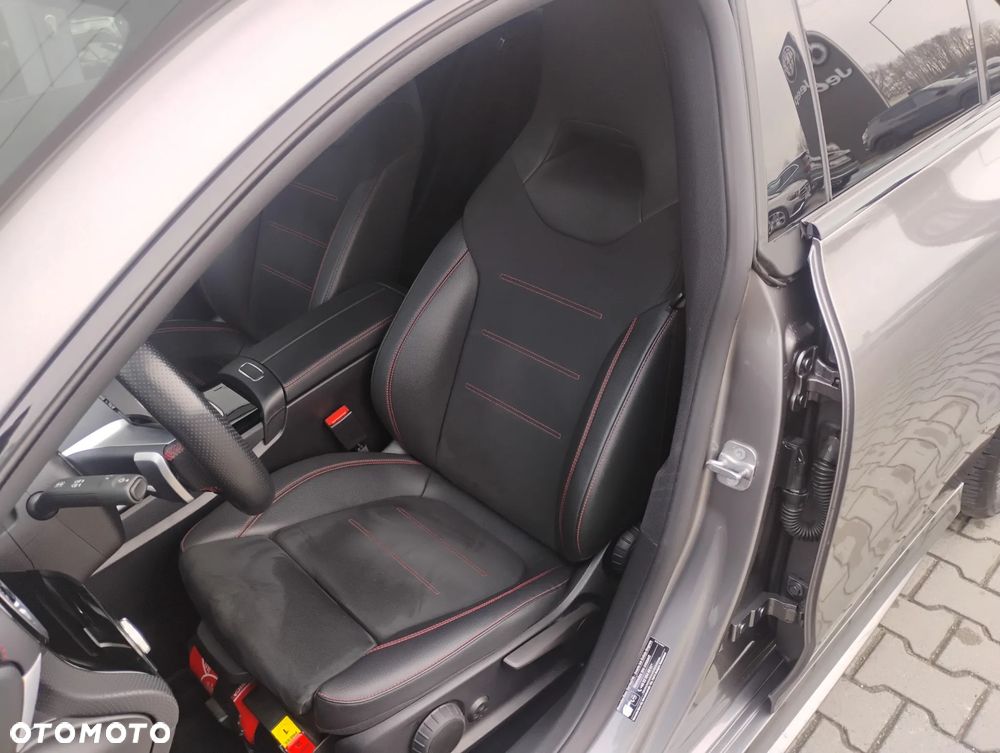 Mercedes-Benz CLA 200 AMG Line 7G-DCT - 10