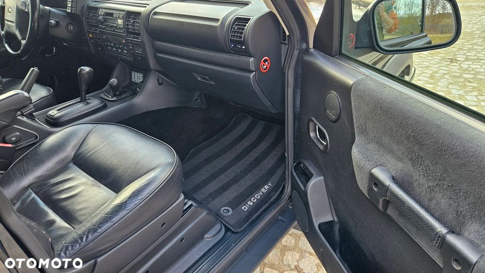 Land Rover Discovery - 30