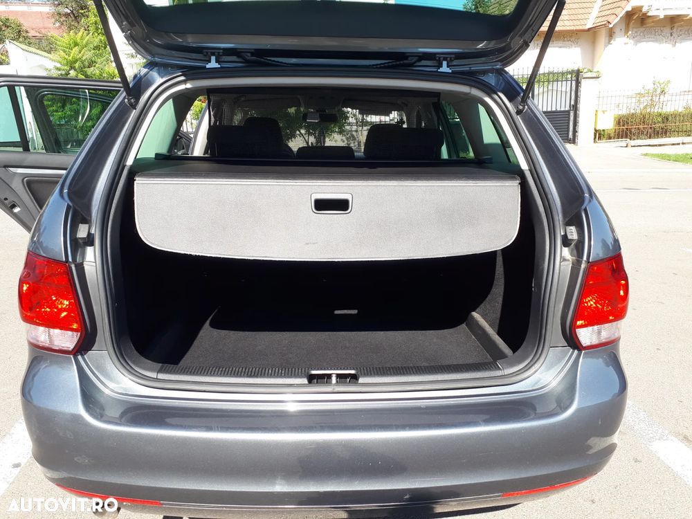 Volkswagen Golf - 8
