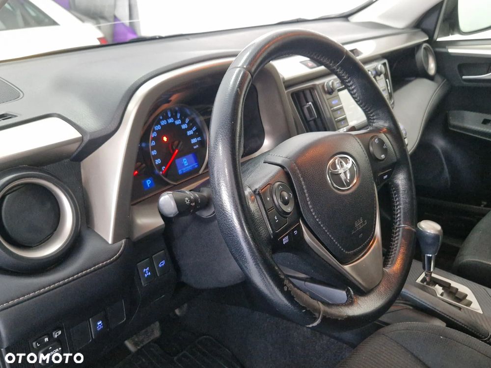 Toyota RAV4 - 25