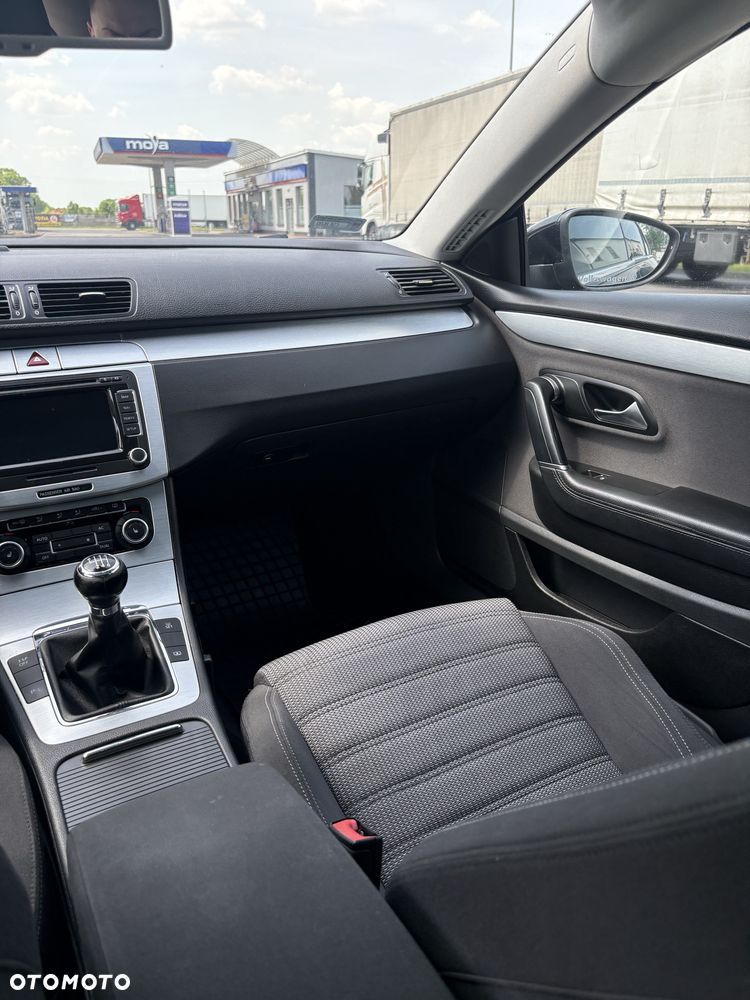 Volkswagen Passat CC - 8