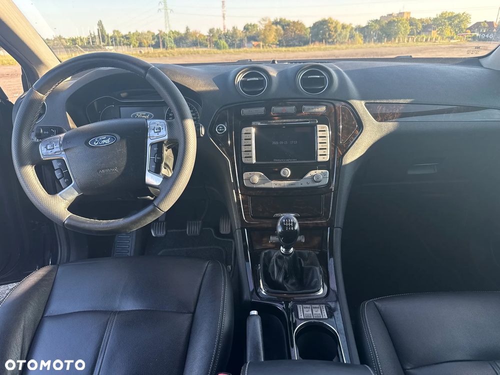 Ford Mondeo 2.0 TDCi Ghia - 10
