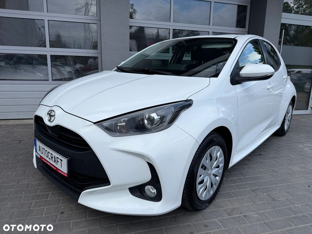 Toyota Yaris 20 - 18