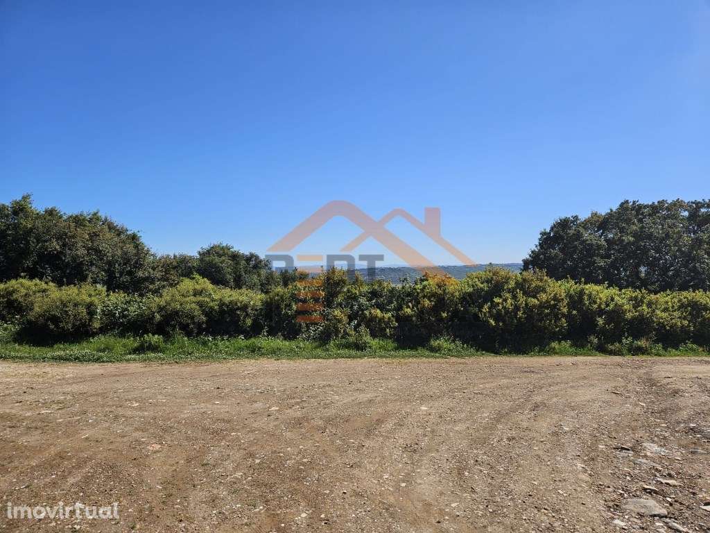 Situado em Pintéus/Loures - Terreno rústico com 320 m2 - Excelente ... - Grande imagem: 5/21