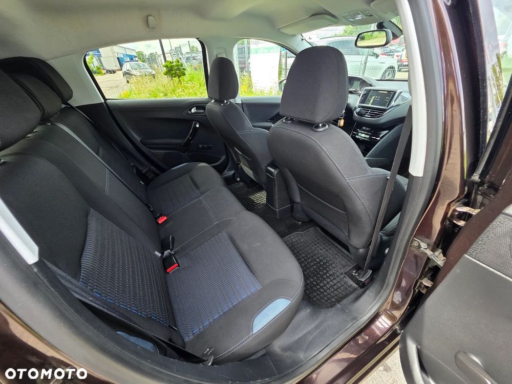 Peugeot 208 1.2 VTi Business Line - 18