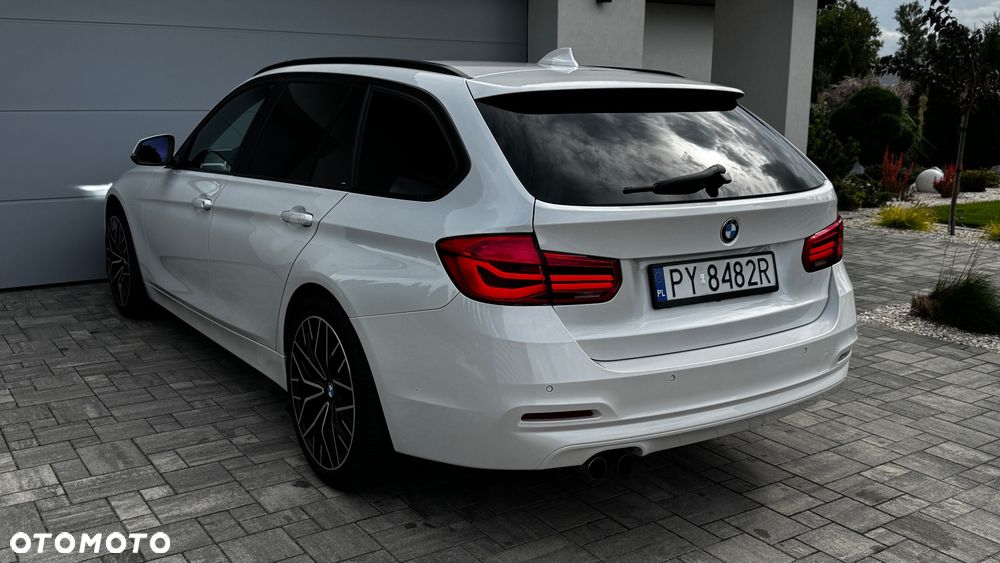BMW Seria 3 330i xDrive Sport Line Shadow - 15