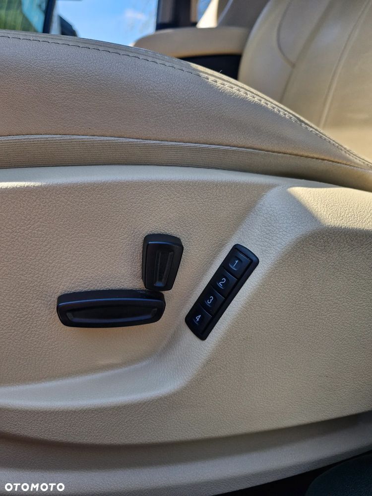 Ford Galaxy 2.0 TDCi Platinium X (Ghia) - 11