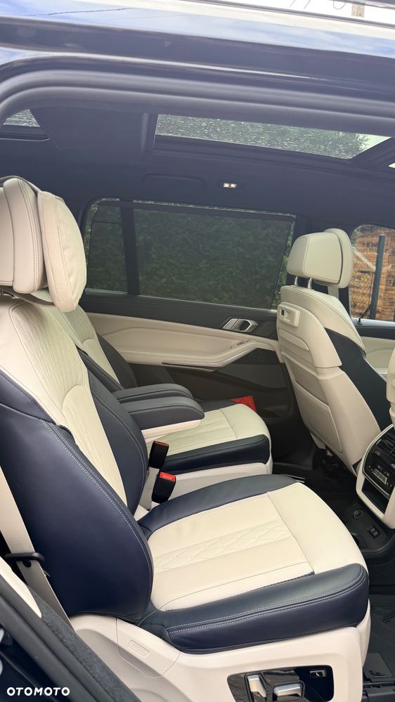BMW X7 xDrive40i - 11