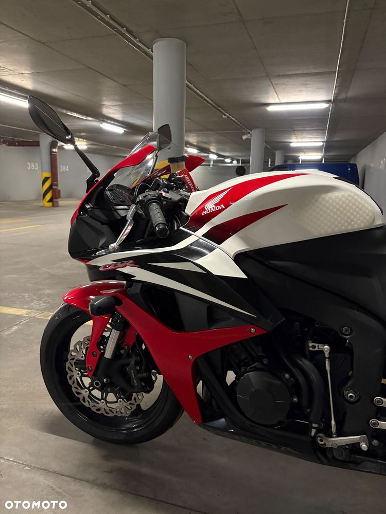 Honda CBR - 13
