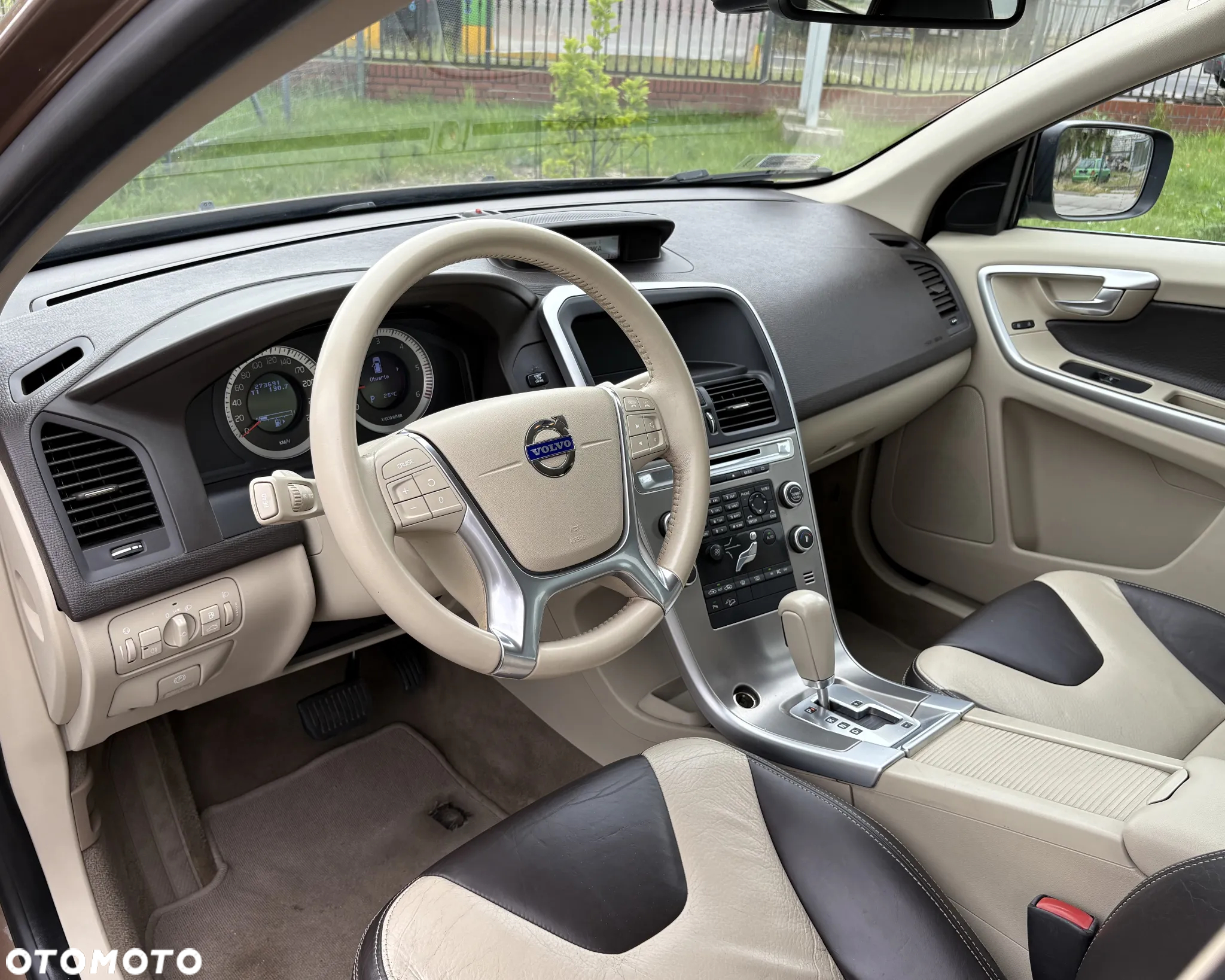 Volvo XC 60 2.4D AWD Momentum - 10
