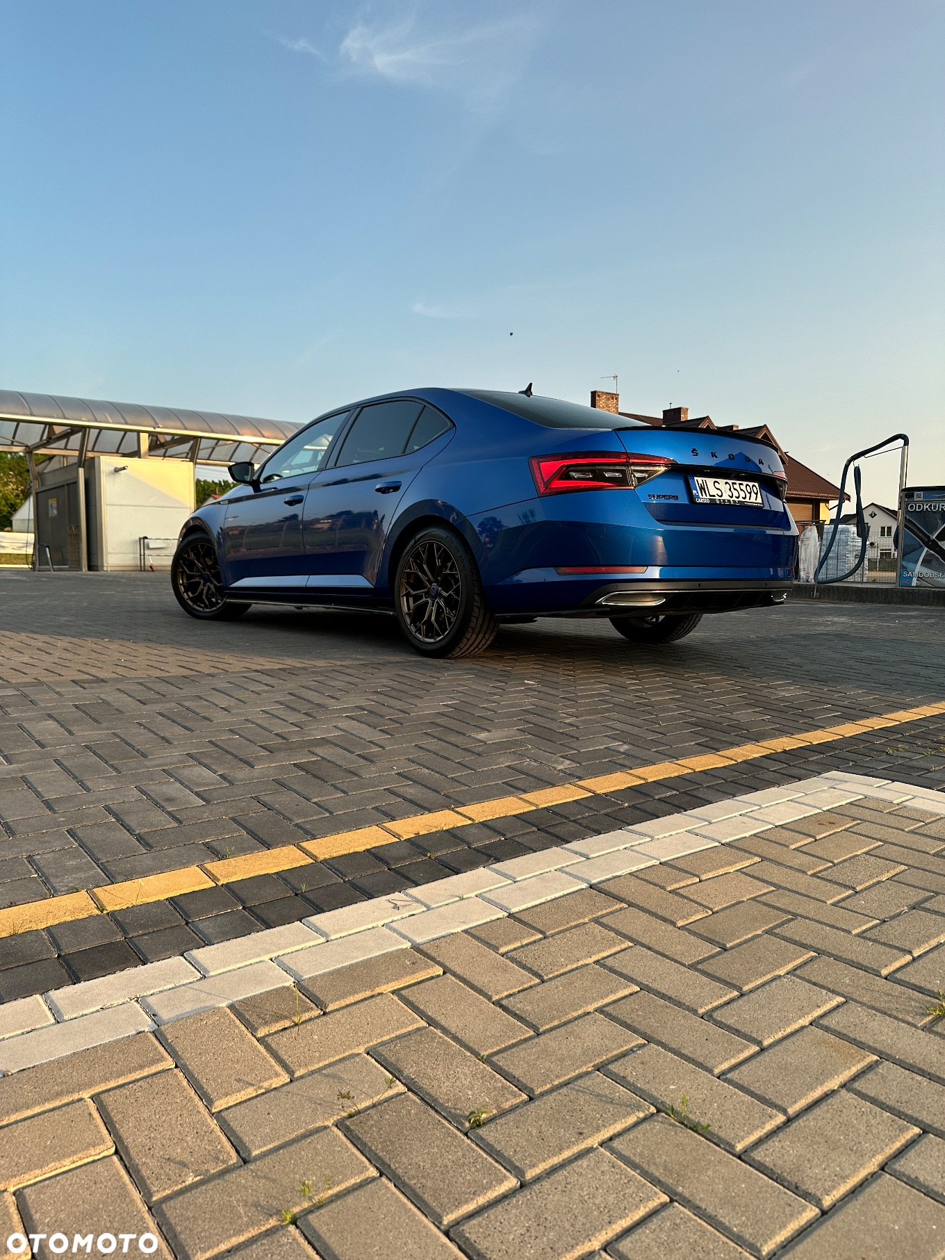 Skoda Superb 2.0 TDI DSG Sportline - 9