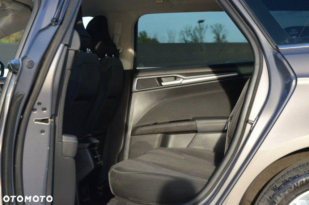 Ford Mondeo 2.0 TDCi Titanium PowerShift - 34
