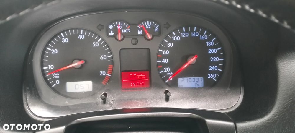 Volkswagen Golf 1.6 - 39