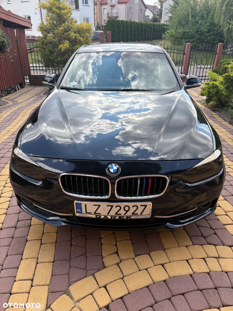 BMW Seria 3 328i Luxury Line - 2