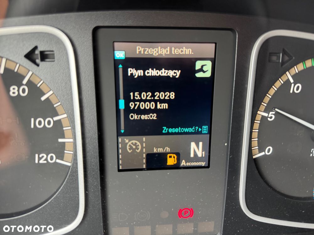 Mercedes-Benz ATEGO - 36