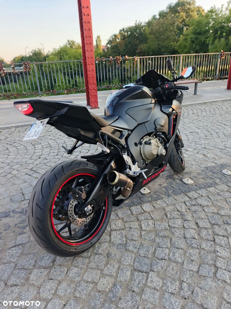 Honda CBR - 12