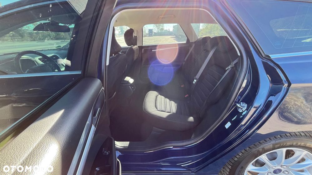 Ford Mondeo - 17