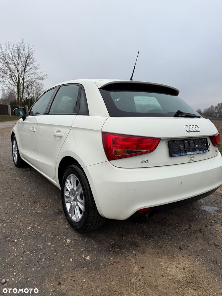 Audi A1 Sportback 1.6 TDI S line edition - 6