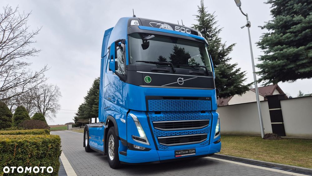 Volvo VOLVO///FH///500///2023/// GLOBETROTTER///XXL///JEDYNE  212 TYŚ KM///KLIMATYZACJA POSTOJOWA///HYDRAULIKA/// ALUFELGI///ZABUDOWY  MIĘDZYOSIOWE///KAMERA/// FULL LED///VIRTUAL COCPIT/// PERFEKCYJNY STAN - 11
