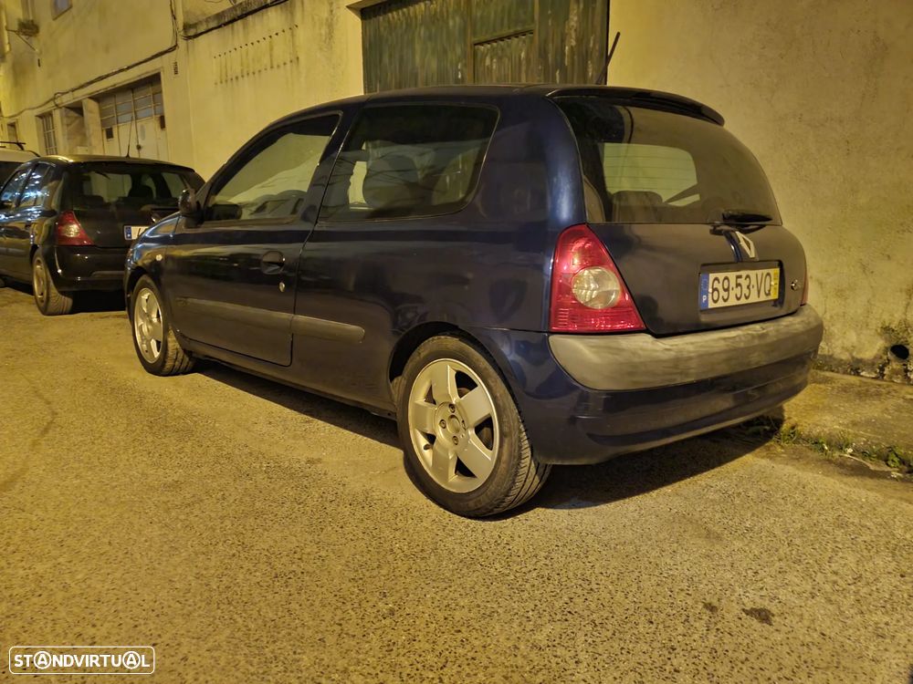 Renault Clio - 2