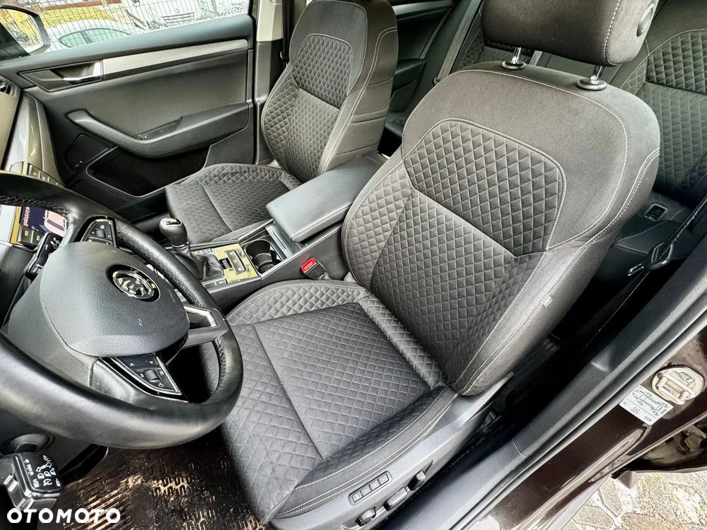 Skoda Superb 2.0 TDI Style - 15