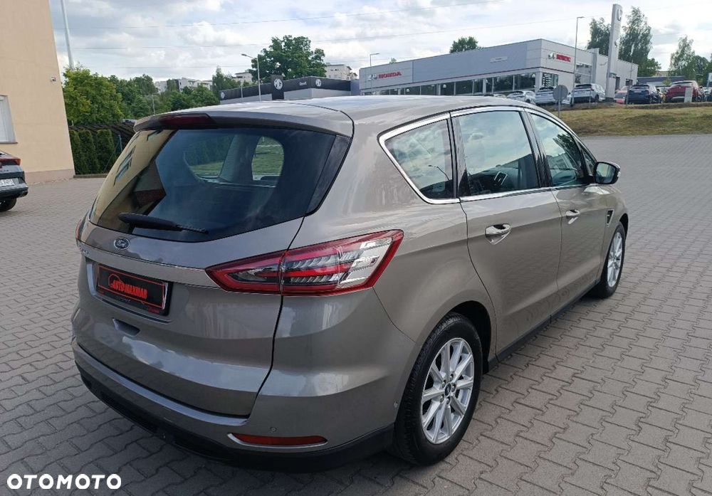 Ford S-Max - 8