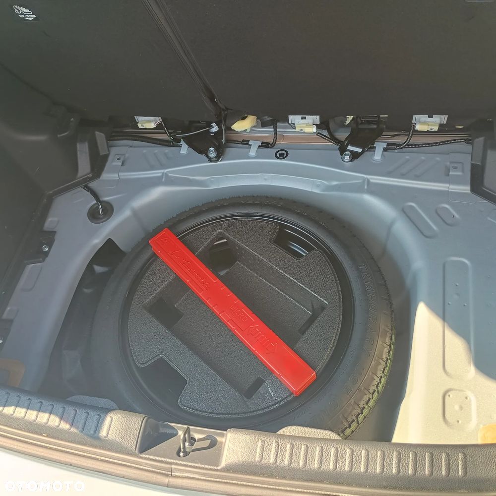 Toyota Yaris Hybrid 1.5 Style - 4