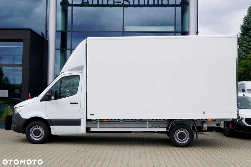 Mercedes-Benz Sprinter - 4