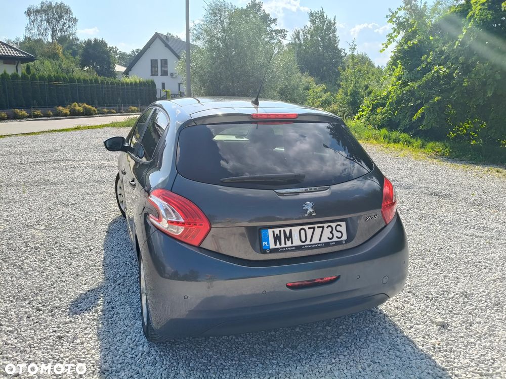 Peugeot 208 HDi 68 Like - 4