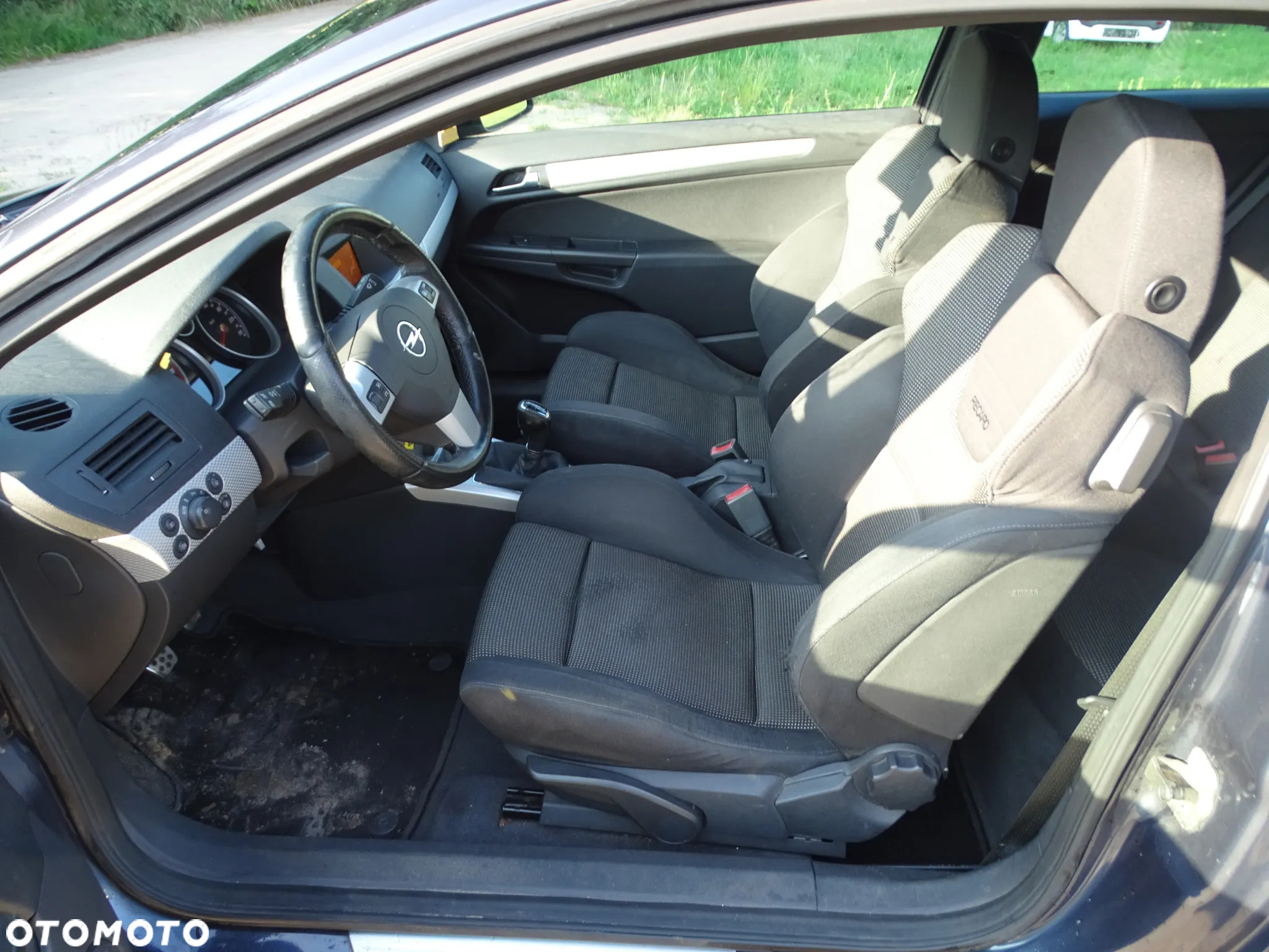 Opel Astra GTC 1.6 ECOTEC DI Turbo ecoFLEX Start/Stop - 8