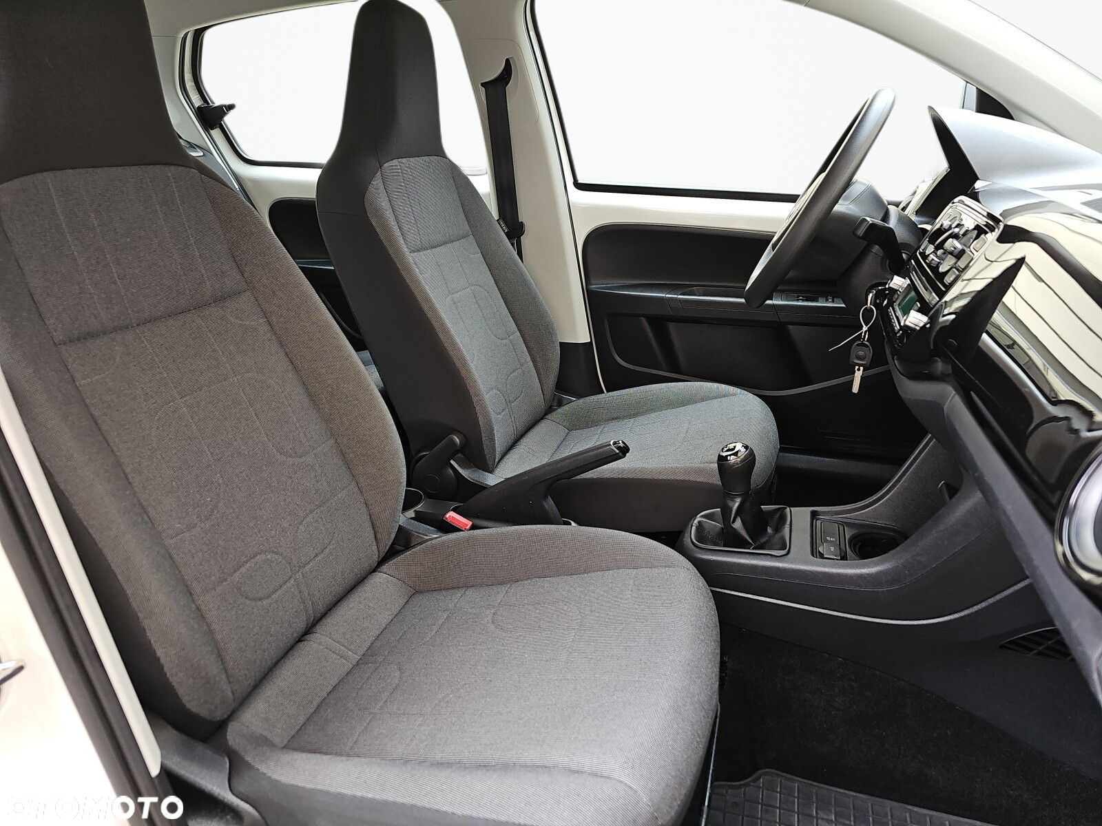 Volkswagen up! - 14