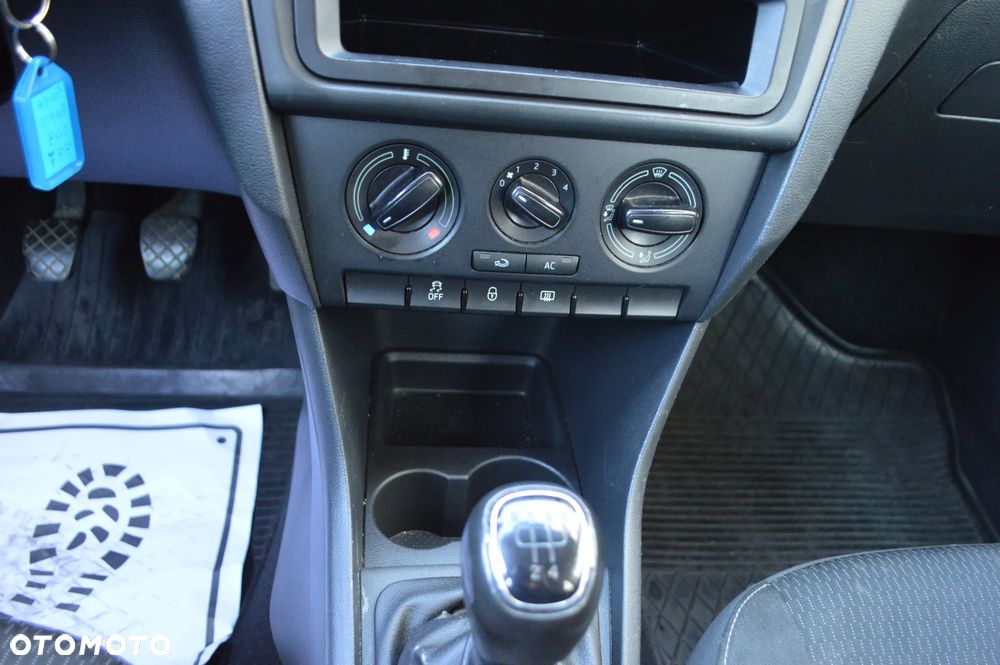 Skoda RAPID 1.2 TSI Active - 20