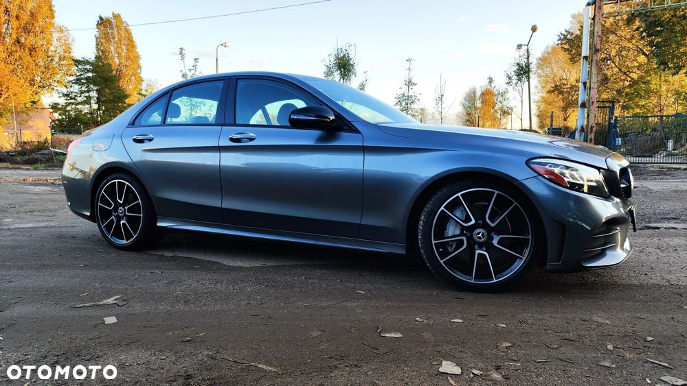 Mercedes-Benz Klasa C 300 9G-TRONIC - 8