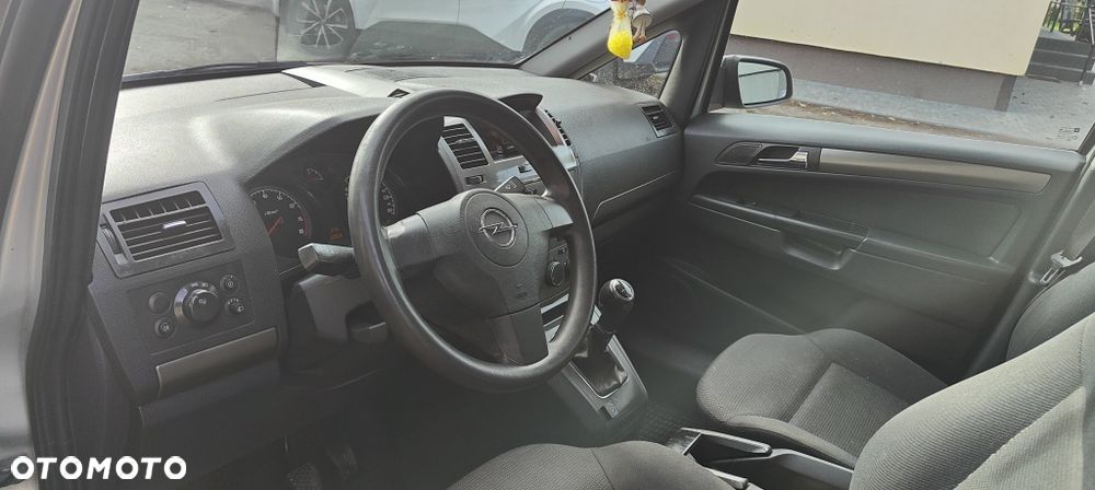 Opel Zafira - 7