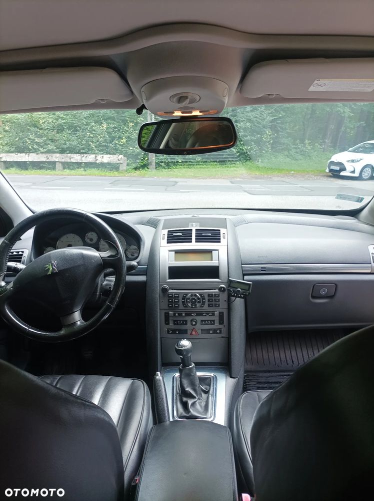 Peugeot 407 - 11