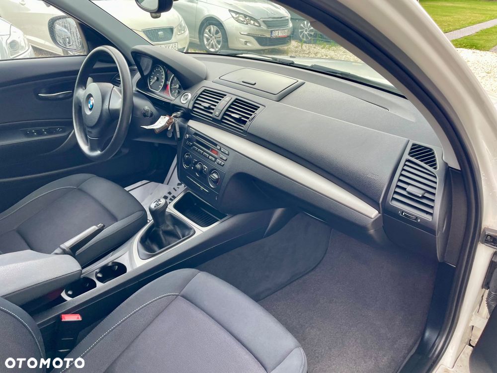 BMW Seria 1 - 28