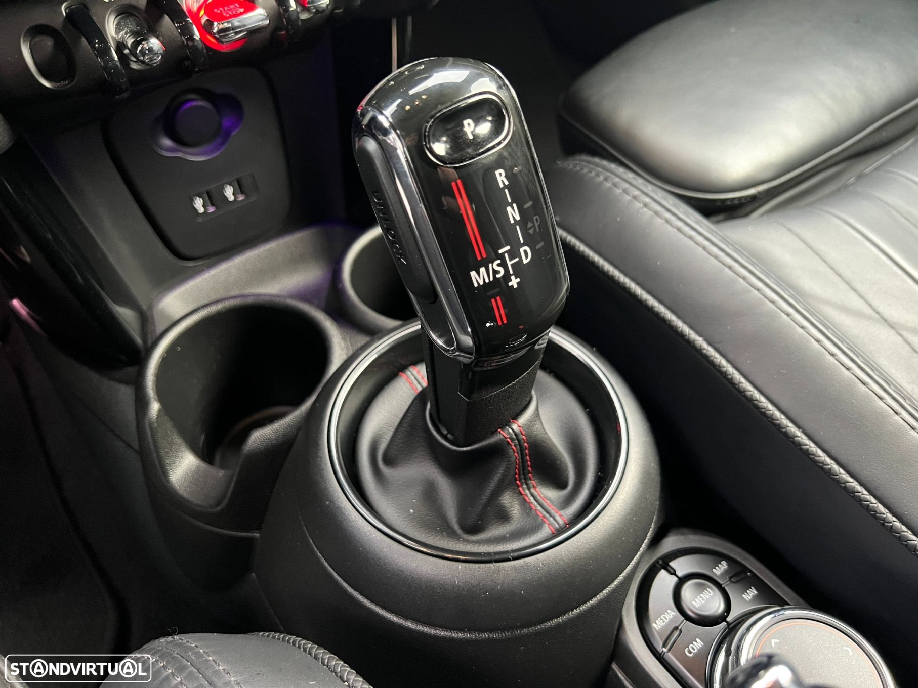 MINI 5 Portas Cooper SD Auto - 28