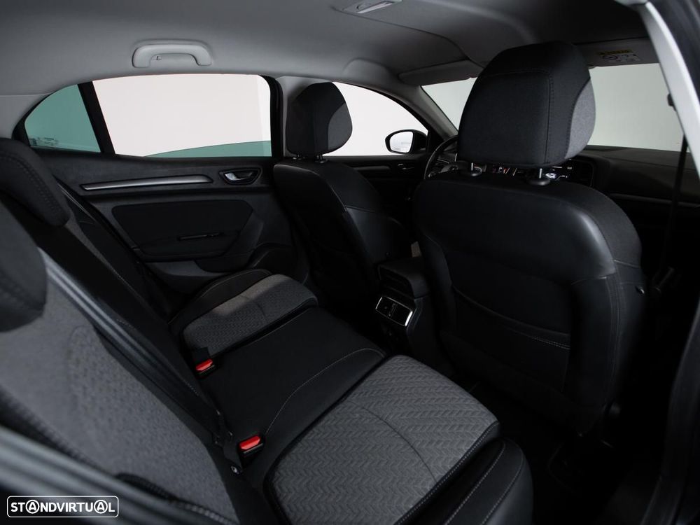 Renault Mégane 1.5 Blue dCi Limited - 11