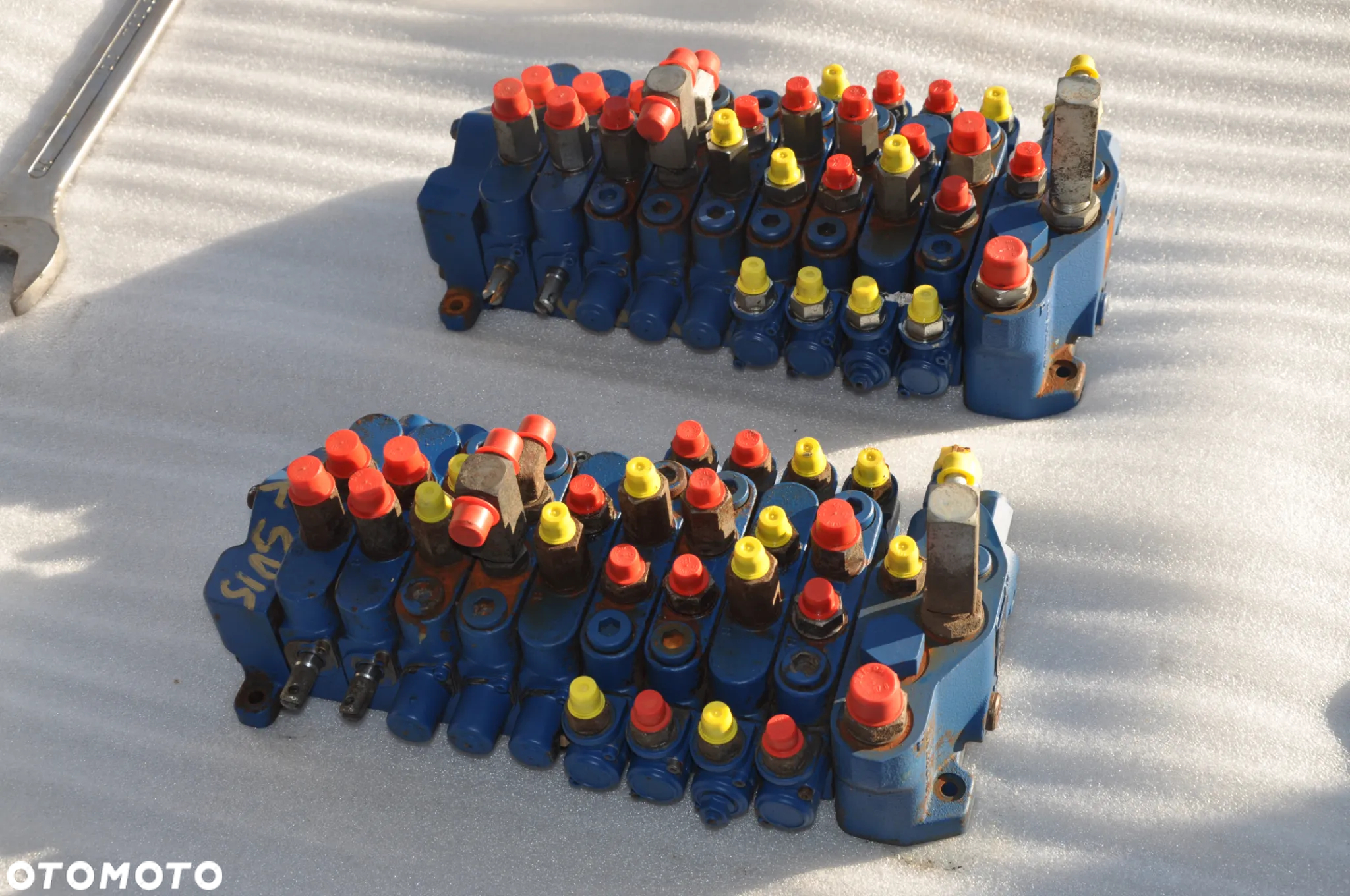 Rozdzielacz hydrauliczny Yanmar SV 15 SV 17 - 3