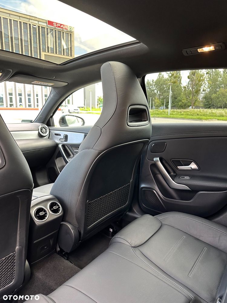 Mercedes-Benz Klasa A 180 AMG Line 7G-DCT - 14