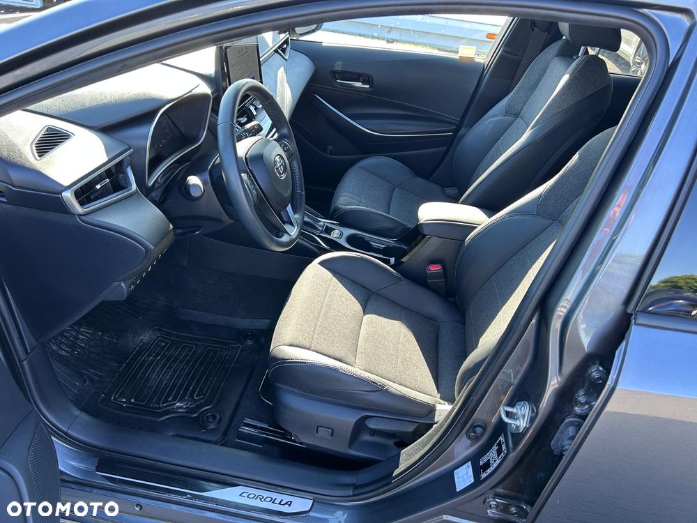 Toyota Corolla 1.8 Hybrid Executive - 13