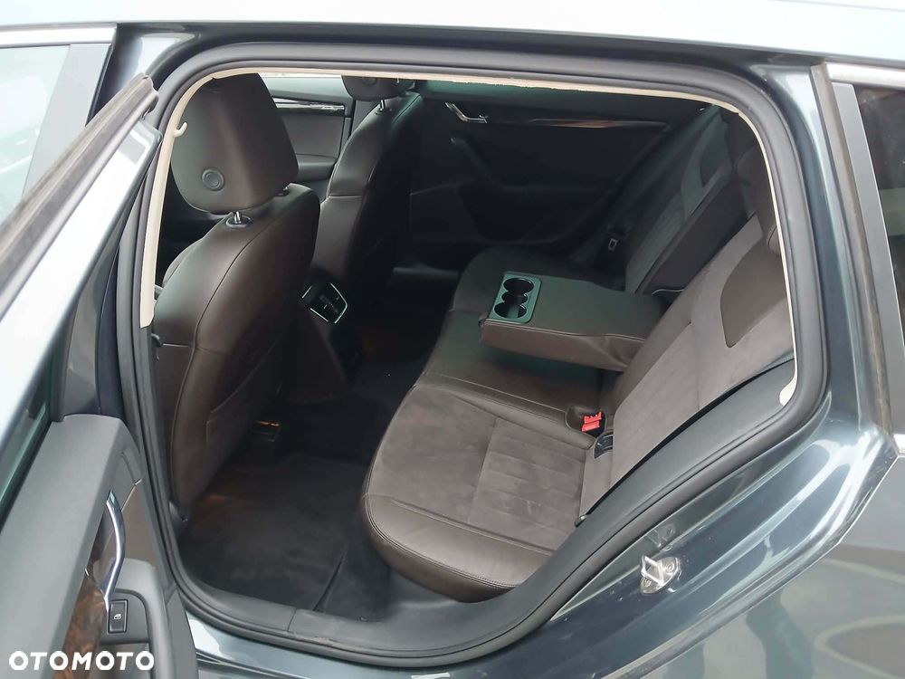 Skoda Octavia 2.0 TDI DSG L&K - 3