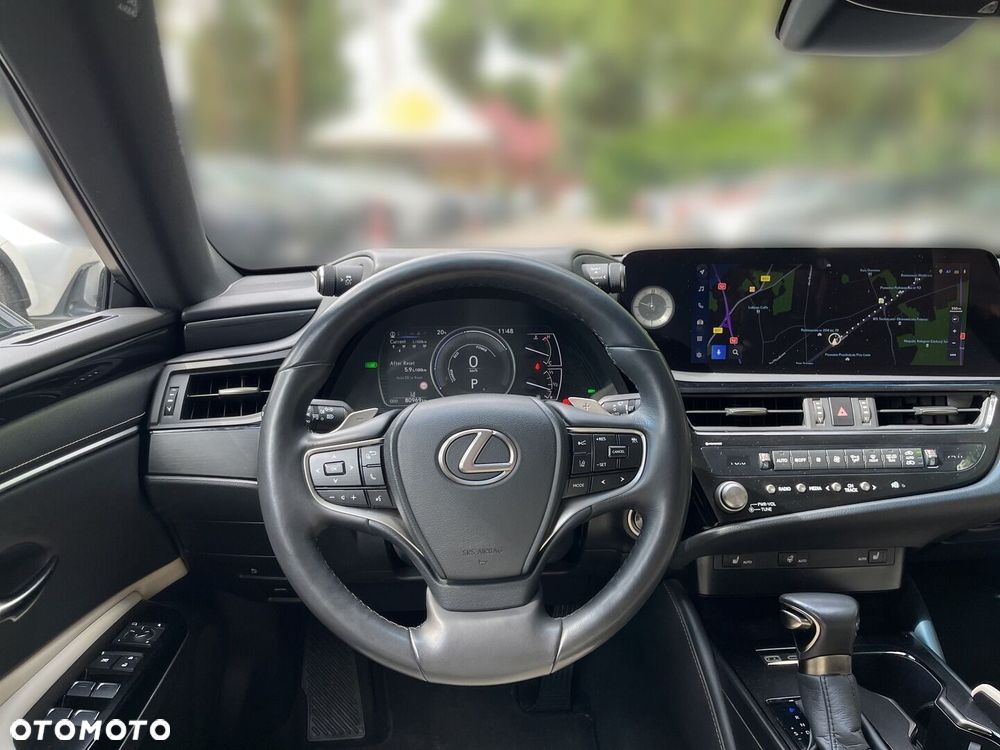 Lexus ES 300h Business Edition - 7