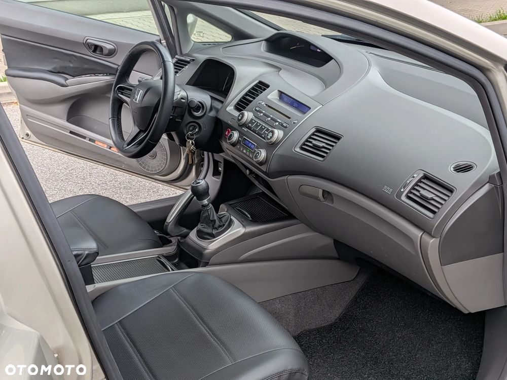 Honda Civic 1.8 Comfort - 15