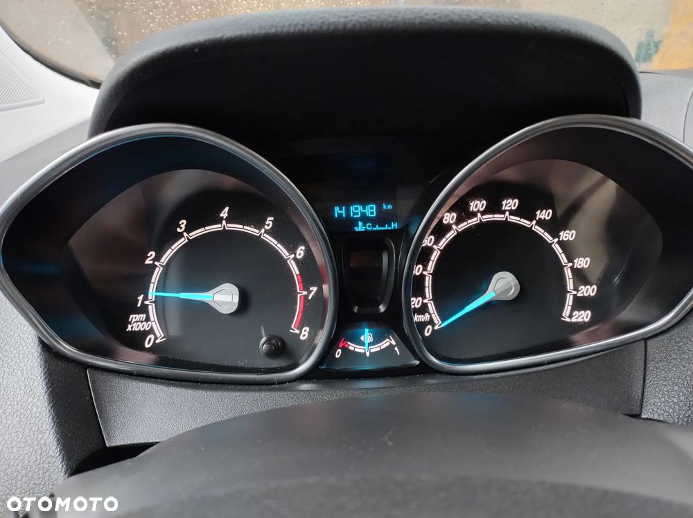Ford Tourneo Courier 1.0 EcoBoost S&S Titanium - 11